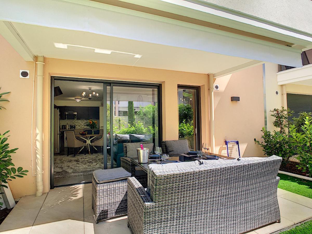 Palm Beach Apartment With A Pool In The Residence Cannes Exterior foto